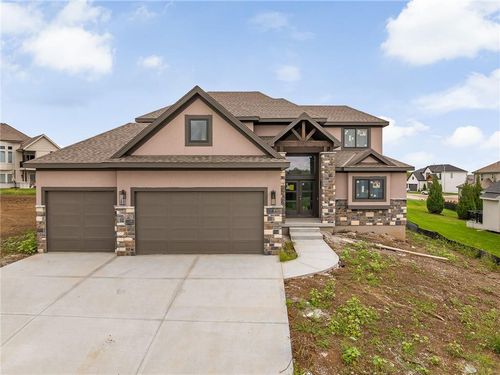 1000 Rannoch Ln, Raymore, MO, 64083-9026 | Card Image