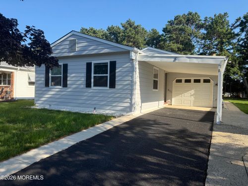 8 Gorginio Dr, Toms River, NJ, 08757-4263 | Card Image