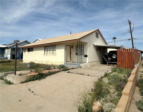 1602 Collins St, Needles, CA, 92363-2810 | Card Image