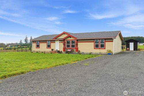 547 N Military Rd, Winlock, WA, 98596-9654 | Card Image
