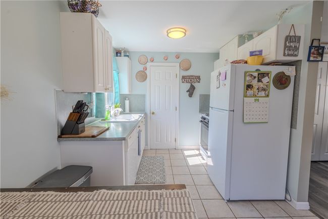 5 - 151 Willett Ave, Condo with 2 bedrooms, 2 bathrooms and 2 parking in Riverside RI | Image 8