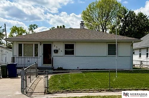 2304 Jackson St, Bellevue, NE, 68005-5136 | Card Image