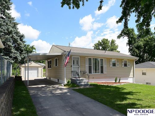 9422 Meredith Ave, Omaha, NE, 68134-3028 | Card Image