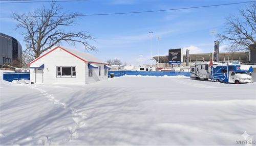 60 Fay St, Orchard Park, NY, 14127-2243 | Card Image