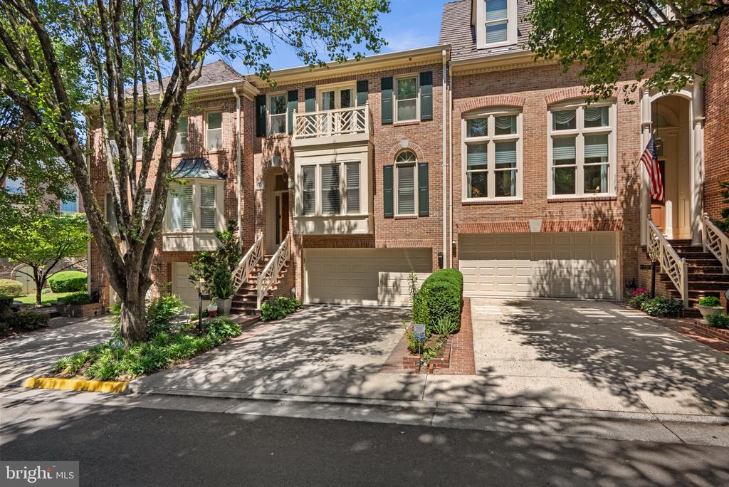 Residential Lease in MCLEAN 3