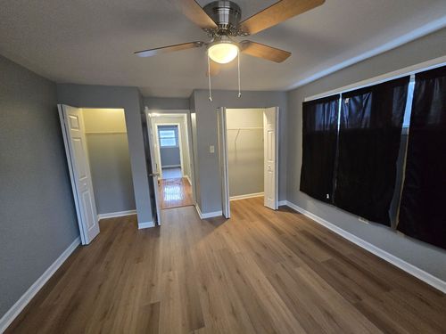 7011 S East End Ave, Chicago, IL, 60649-1959 | Card Image