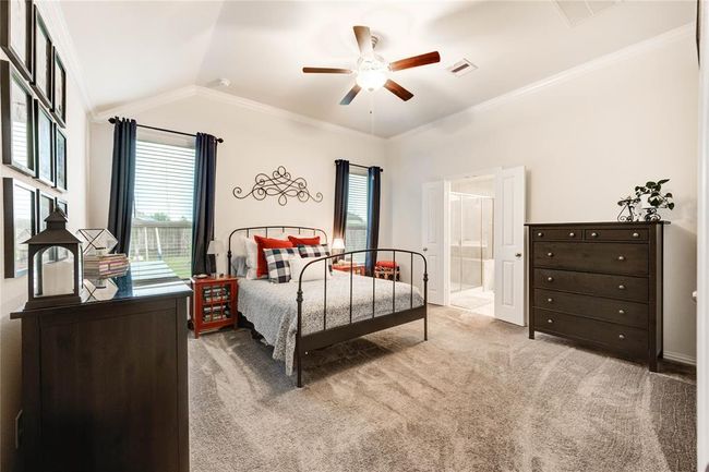 Primary bedroom with ensuite and primary closet | Image 20
