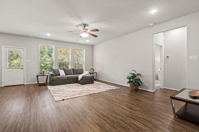 715 Red Elm Ln, House other with 4 bedrooms, 3 bathrooms and 2 parking in Conroe TX | Image 8