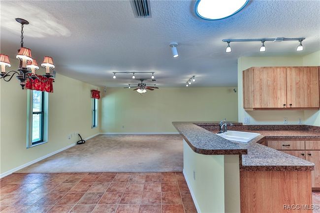 8087 E Decatur Ct, House other with 3 bedrooms, 2 bathrooms and 3 parking in Floral City FL | Image 10