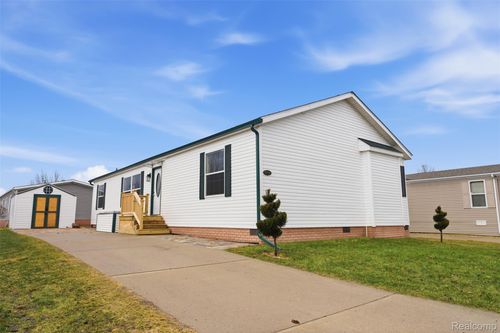 11798 Willoway Court, Green Oak Township, MI, 48178 | Card Image