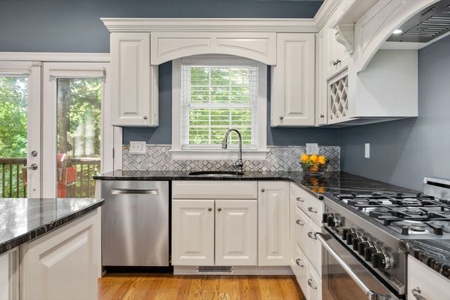 106 Edgemoor Ave, House other with 3 bedrooms, 3 bathrooms and 5 parking in Wellesley MA | Image 20