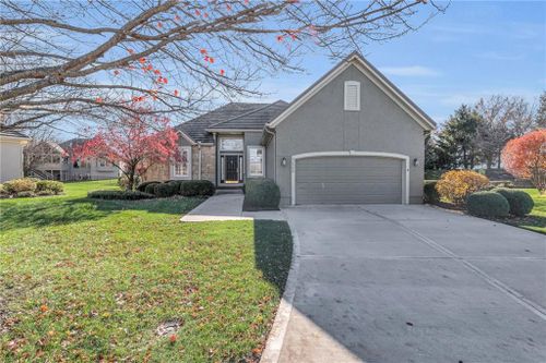 11750 W 143rd Terrace, Olathe, KS, 66062 | Card Image