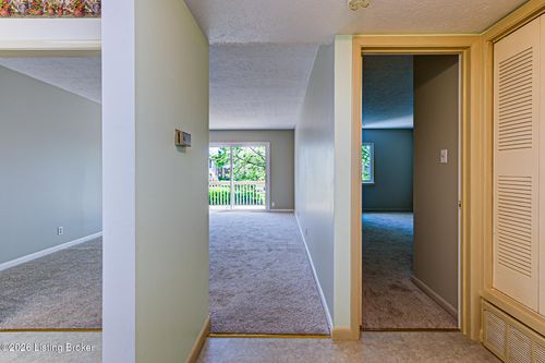 c44-1935 Gardiner Ln, Louisville, KY, 40205-2840 | Card Image