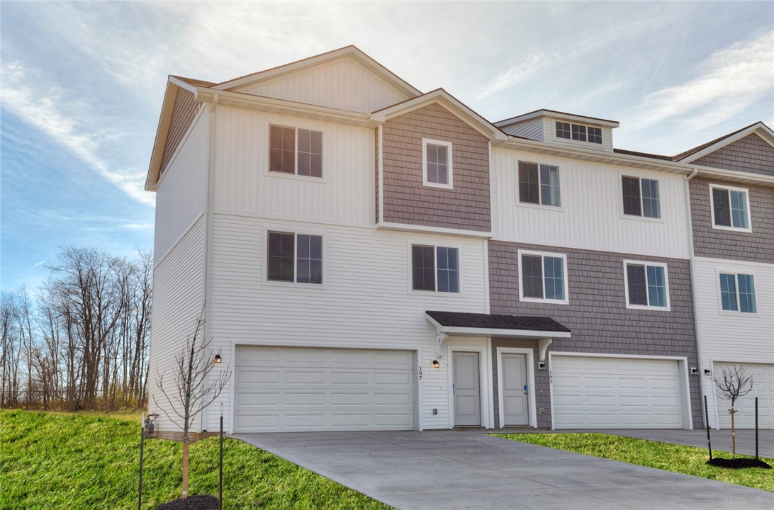 56th St, Pleasant Hill, IA 50327