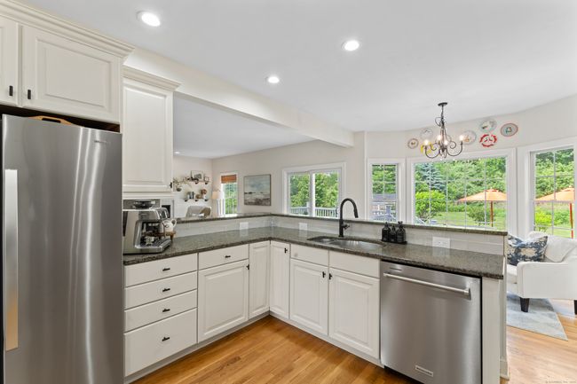 11 Quarry Ridge Road, House other with 4 bedrooms, 4 bathrooms and 6 parking in Newtown CT | Image 8