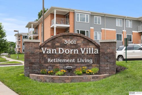 325-3001 S 51st Street Court, Lincoln, NE, 68506 | Card Image