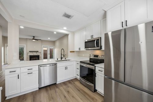 116-3904 Rawlins St, Dallas, TX, 75219-3669 | Card Image