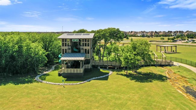 One of a kind 3 story tree house | Image 34