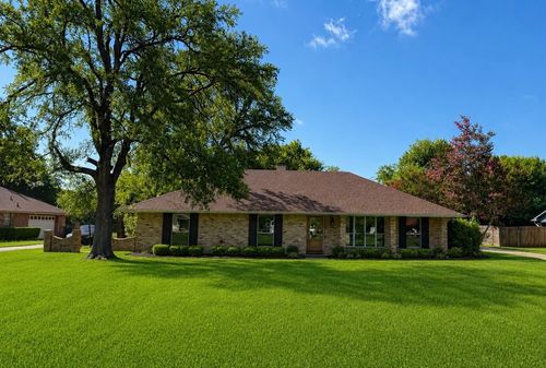 5524 Hickory Ridge Dr, Bossier City, LA, 71111-5521 | Card Image