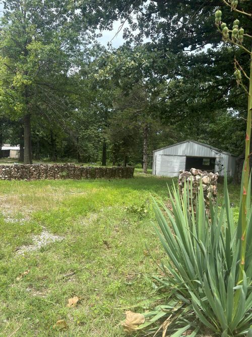 6962 Olive Ln, Neosho, MO, 64850-7467 | Card Image