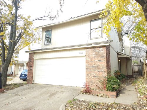 13031 E 28th Pl, Tulsa, OK, 74134-2423 | Card Image
