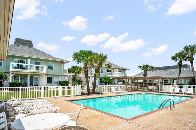 APT-136 - 4901 State Highway 361, Condo with 2 bedrooms, 2 bathrooms and null parking in Port Aransas TX | Image 18