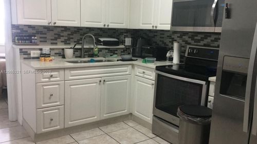 109-4689 Nw 9th St, Miami, FL, 33126-2334 | Card Image