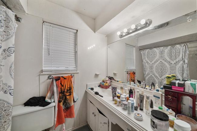 220 Brand Ln, House other with 3 bedrooms, 2 bathrooms and null parking in Stafford TX | Image 9