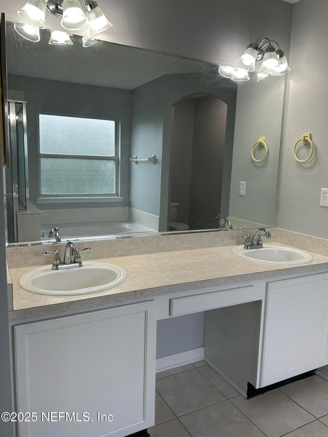 10258 Meadow Pointe Dr, House other with 4 bedrooms, 3 bathrooms and null parking in JACKSONVILLE FL | Image 21