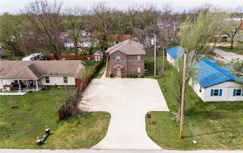 109 2nd Ave Sw, Gravette, AR, 72736-9806 | Card Image