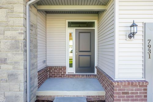 7931 Jordan Dr, Waterford, MI, 48327-3947 | Card Image