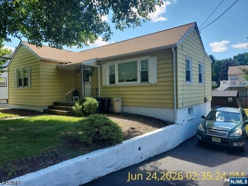11 Bullens Ave, Wayne, NJ, 07470-2505 | Card Image