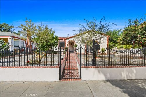 627 E Bishop St, Santa Ana, CA, 92701-6037 | Card Image