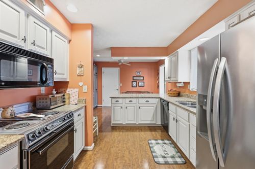 3504 Cheddington Ln, Lexington, KY, 40502-3039 | Card Image