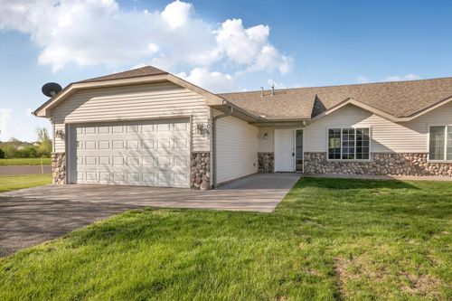 206 Appaloosa Ct, Braham, MN, 55006-3654 | Card Image