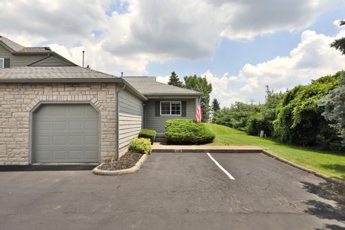 5893 Blendon Place Dr, Columbus, OH, 43230-9821 | Card Image