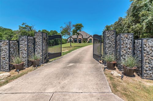 145 Ranch Creek Dr, Azle, TX, 76020-1595 | Card Image