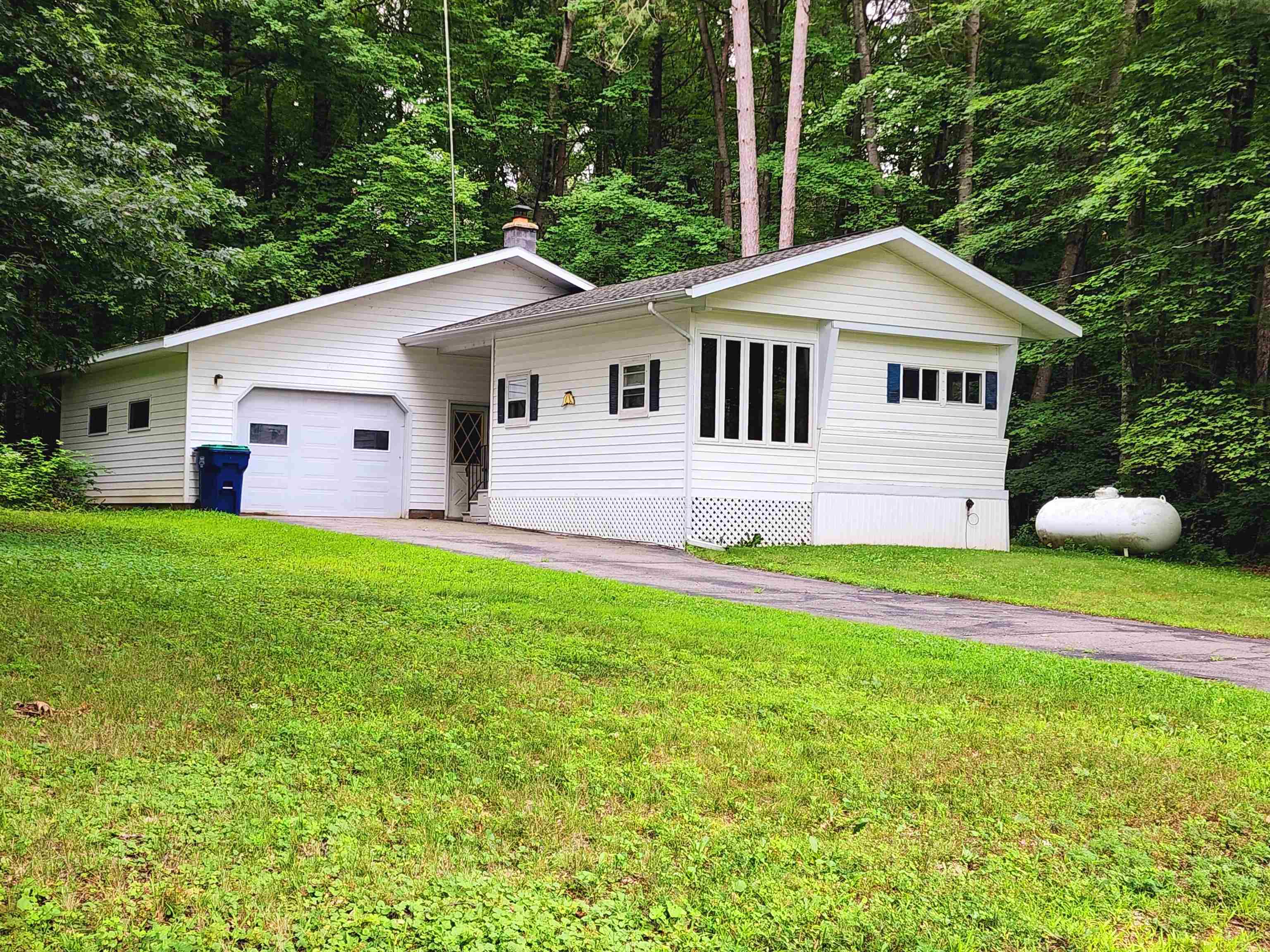 Palace St, Hatley, WI 54440