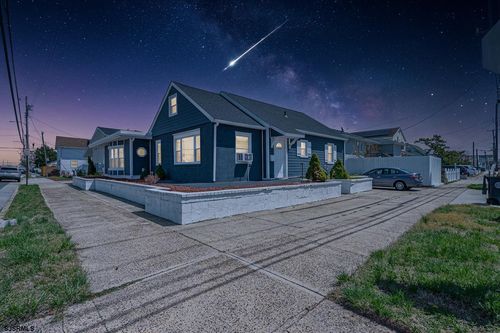 371 N Richmond Ave, Atlantic City, NJ, 08401-1062 | Card Image