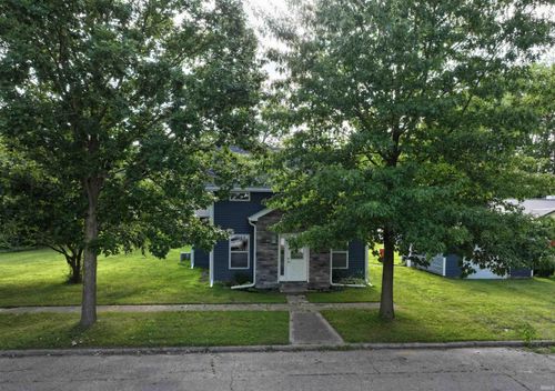 719 N Hathaway St, Winamac, IN, 46996-1015 | Card Image