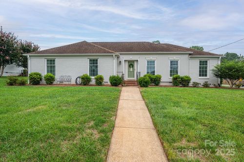 3501 Gardner Park Dr, Gastonia, NC, 28054-4947 | Card Image