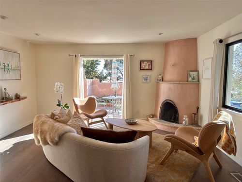12b-322 Calle Loma Norte, Santa Fe, NM, 87501-1279 | Card Image