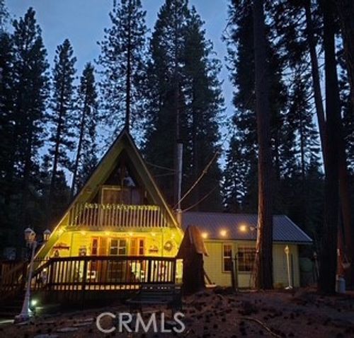 445 Cedar Cir, Lake Almanor, CA, 96137-9508 | Card Image