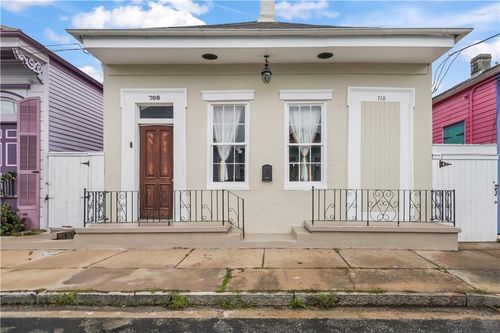 708 Mandeville St, New Orleans, LA, 70117-8518 | Card Image