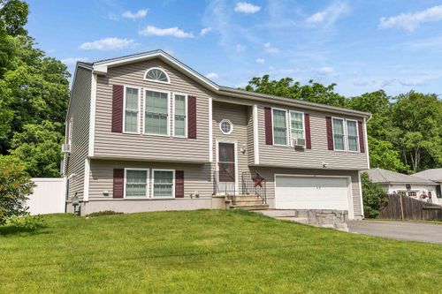 230 Lovering St, Manchester, NH, 03109-4625 | Card Image