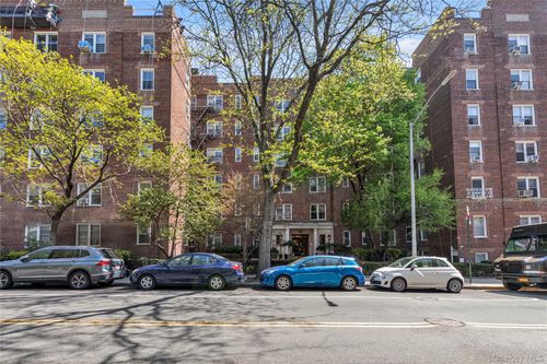 3g-68-63 108th Street, New York, NY, 11375 | Card Image