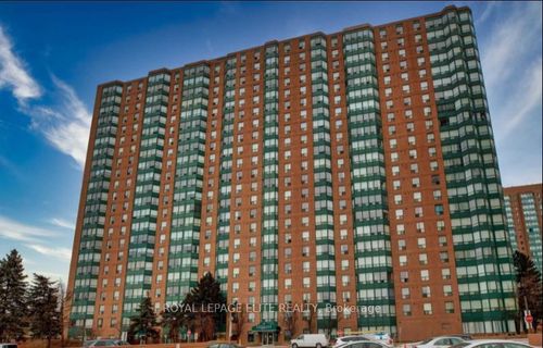 910-135 Hillcrest Ave, Mississauga, ON, L5B4B1 | Card Image