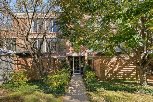 302-7030 Arbor Ln, Northfield, IL, 60093-3368 | Card Image