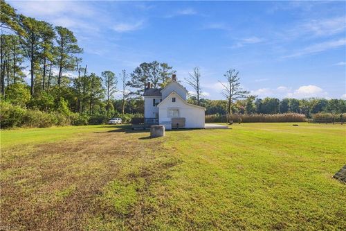196 Sandy Rd, Diggs, VA, 23045-2117 | Card Image