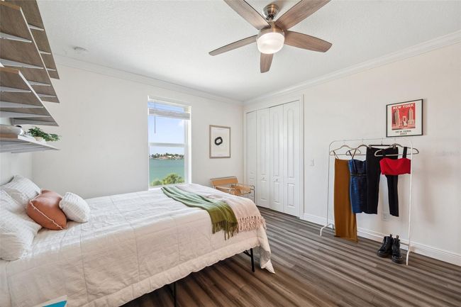 Secondary master bedroom on 3rd floor. | Image 63